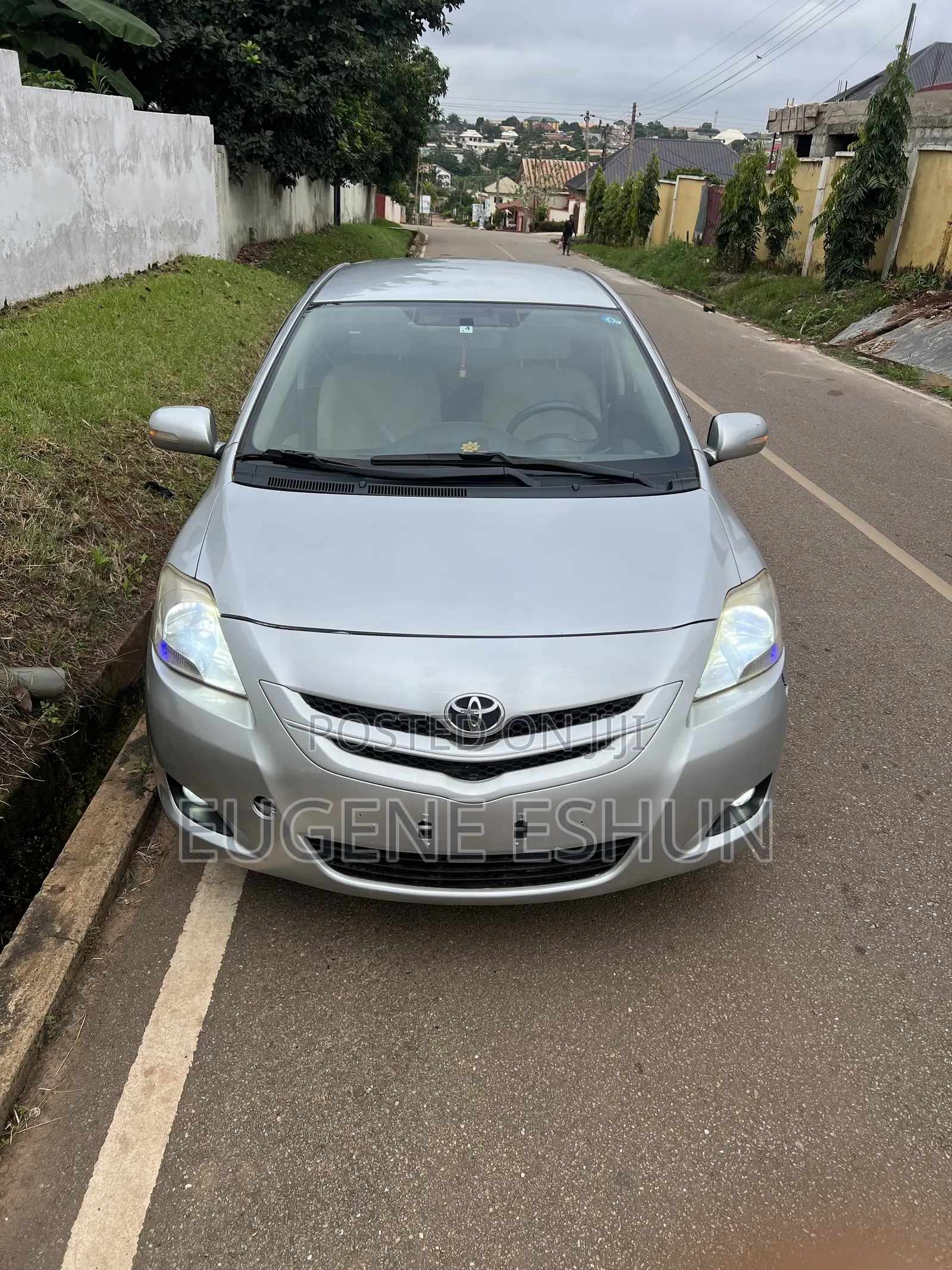 Toyota Belta 2012 Silver