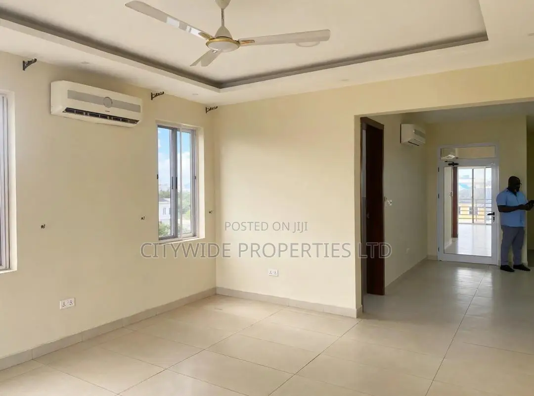 2bdrm Apartment in American House for sale