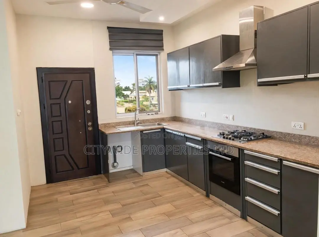 2bdrm Apartment in American House for sale