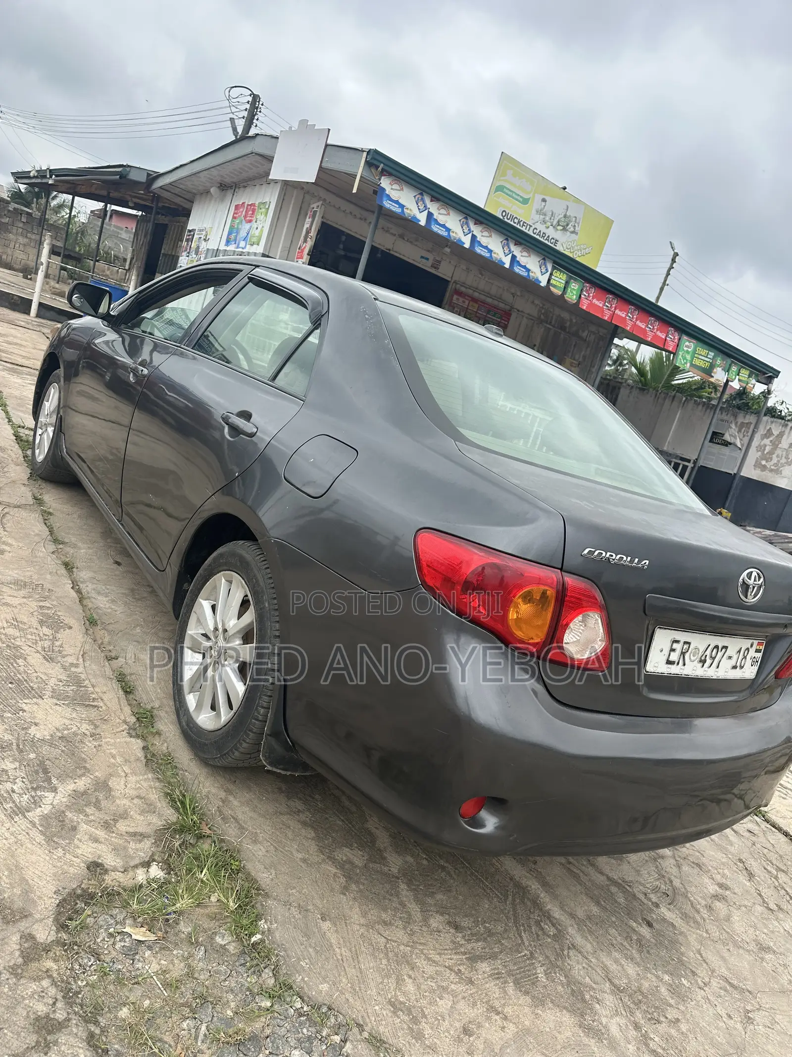 Toyota Corolla LE 4dr Sedan (1.8L 4cyl 4A) 2010 Gray