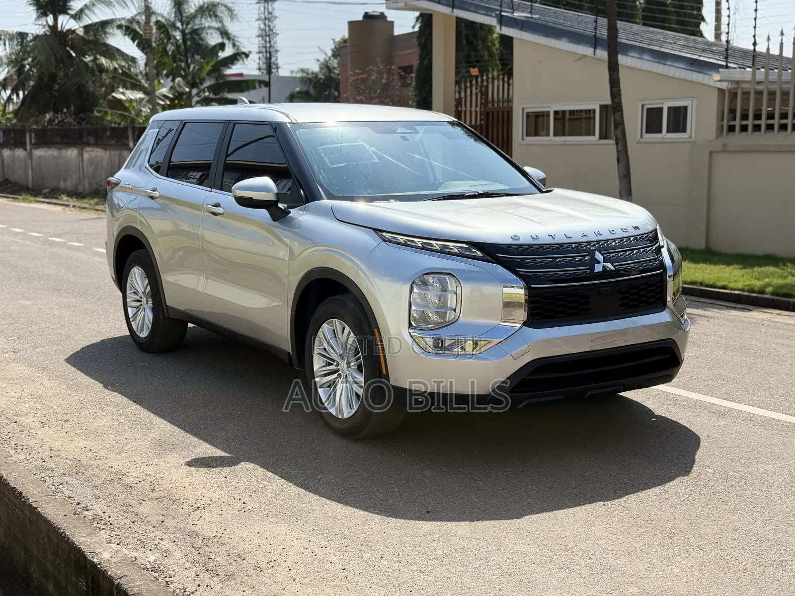 Mitsubishi Outlander SEL 2022 Silver