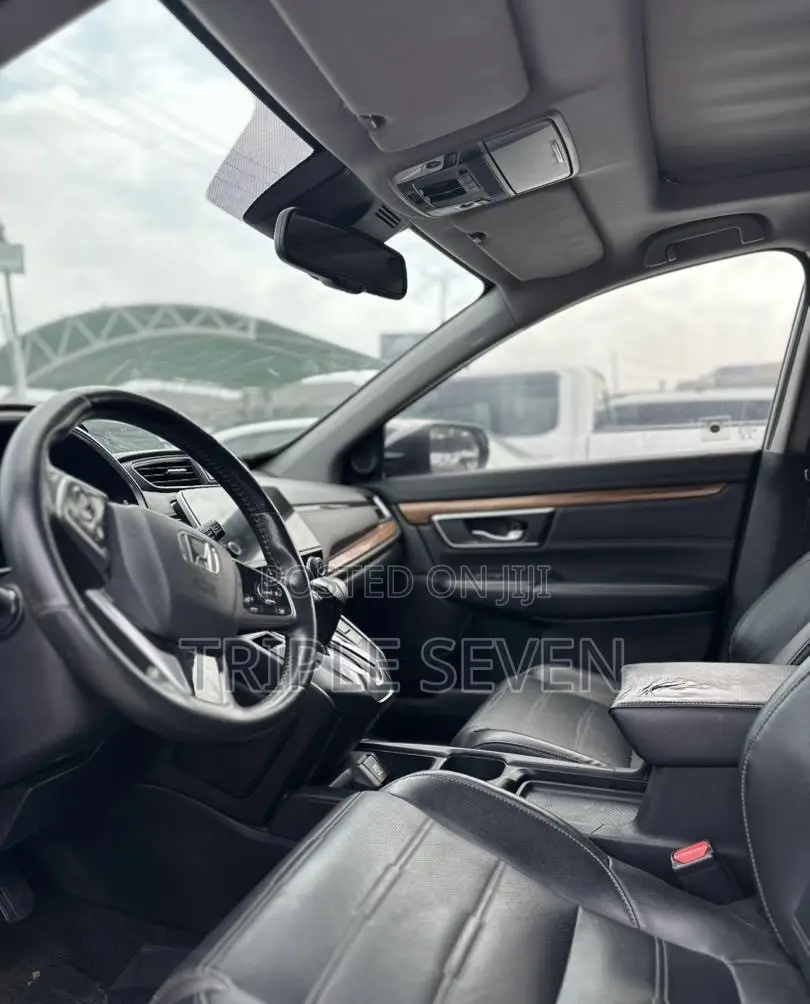 Honda CR-V Touring AWD 2019 Silver