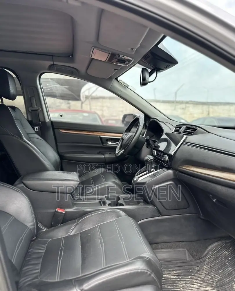 Honda CR-V Touring AWD 2019 Silver