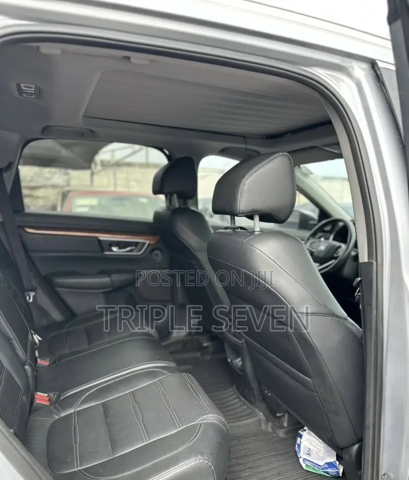 Honda CR-V Touring AWD 2019 Silver