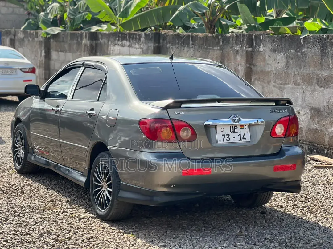 Toyota Corolla 2005 Gray