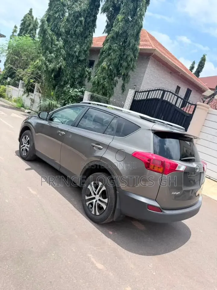 Toyota RAV4 LE 4dr SUV AWD (2.5L 4cyl 6A) 2015 Gray