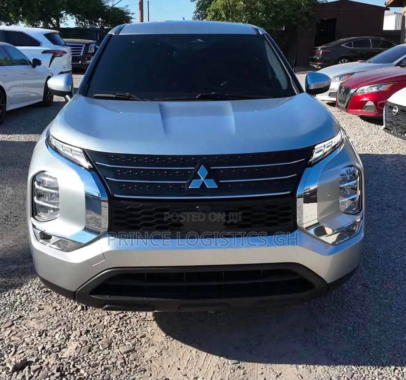 Mitsubishi Outlander SE 2022 Silver