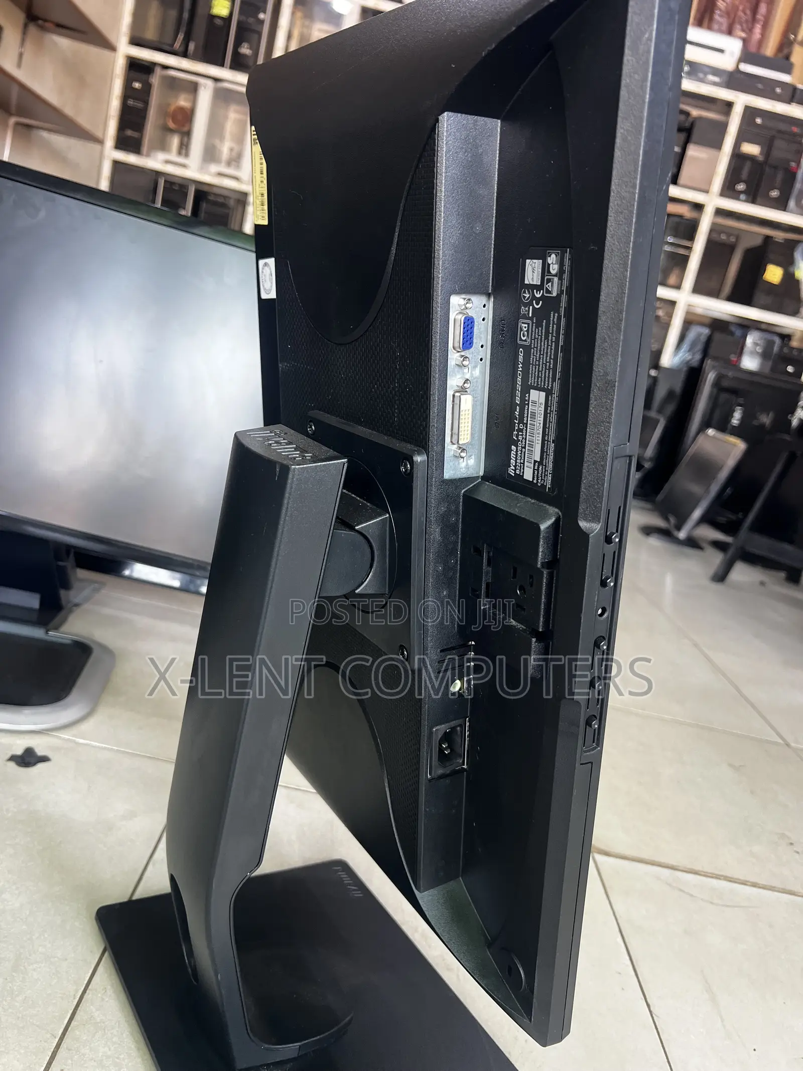 22 Inches Monitor