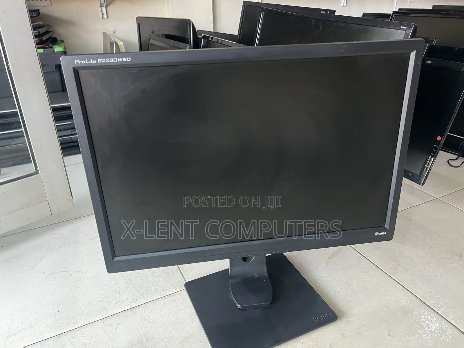 22 Inches Monitor