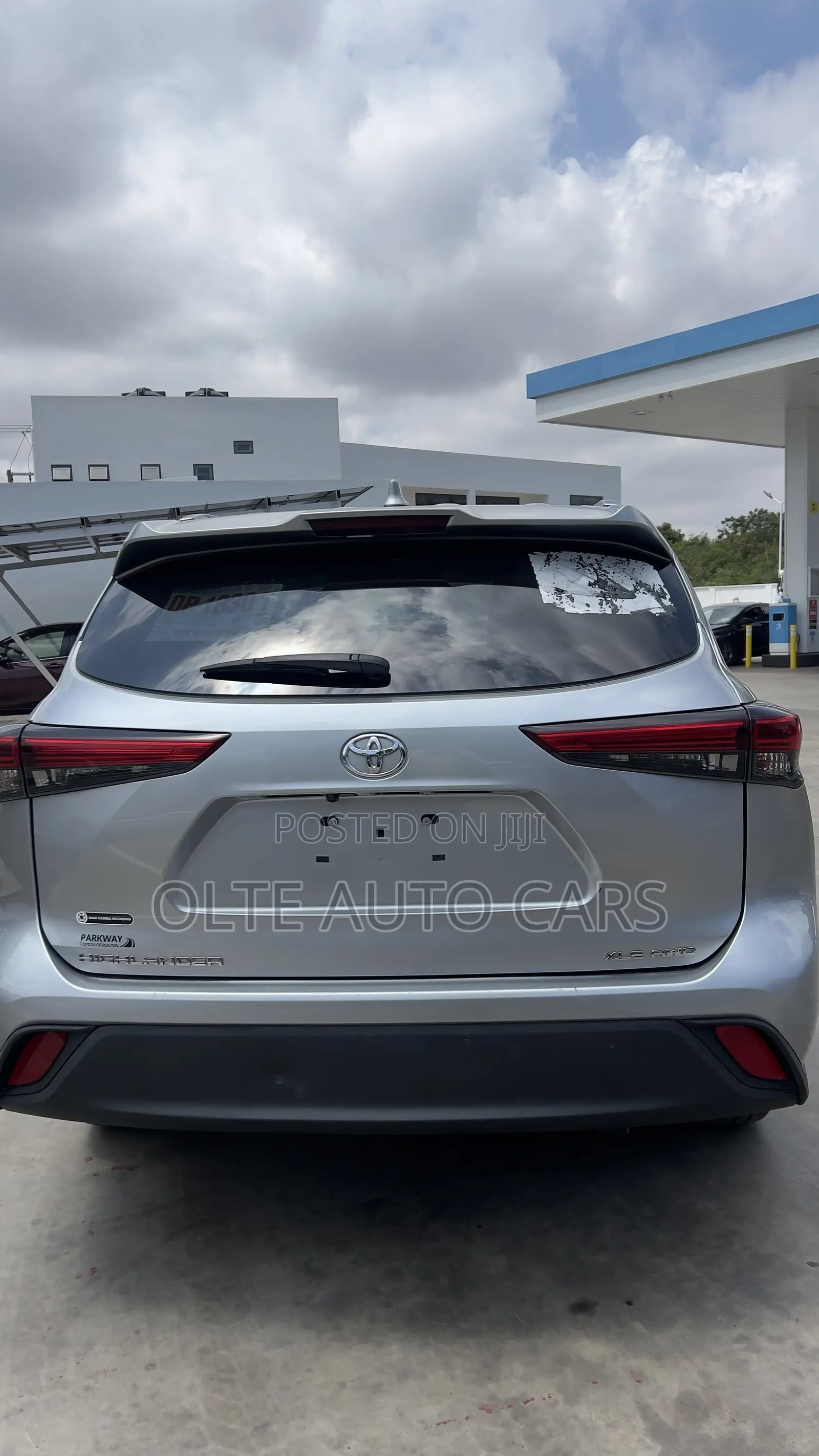 Toyota Highlander XLE 2021 Silver