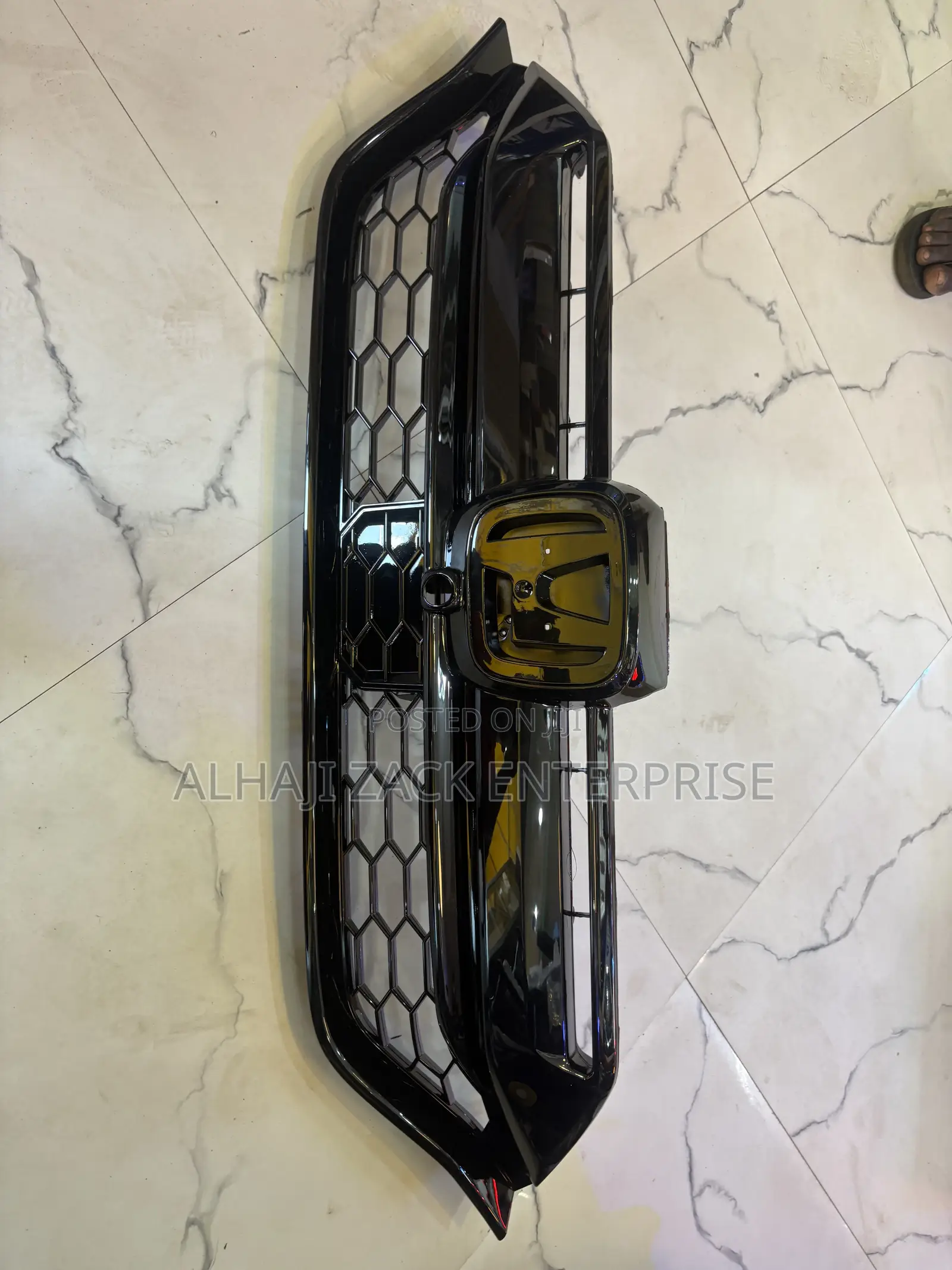 Honda CRV 2020 Front Top Grille