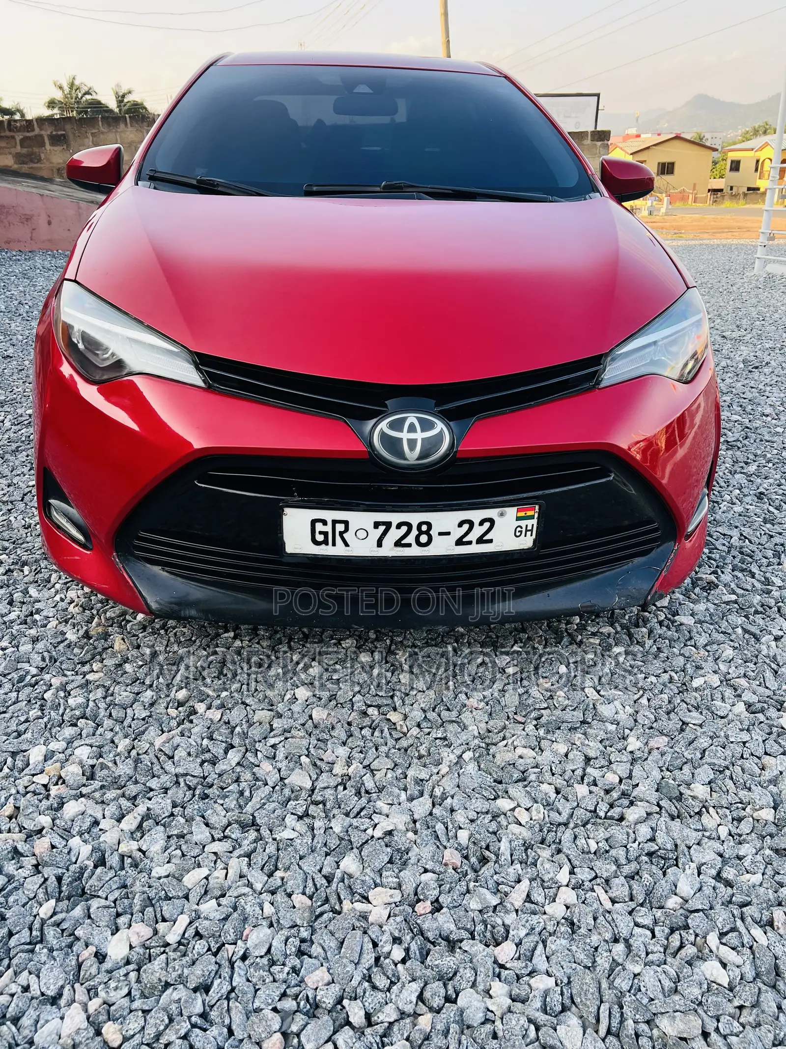 Toyota Corolla LE Eco (1.8L 4cyl 2A) 2018 Red