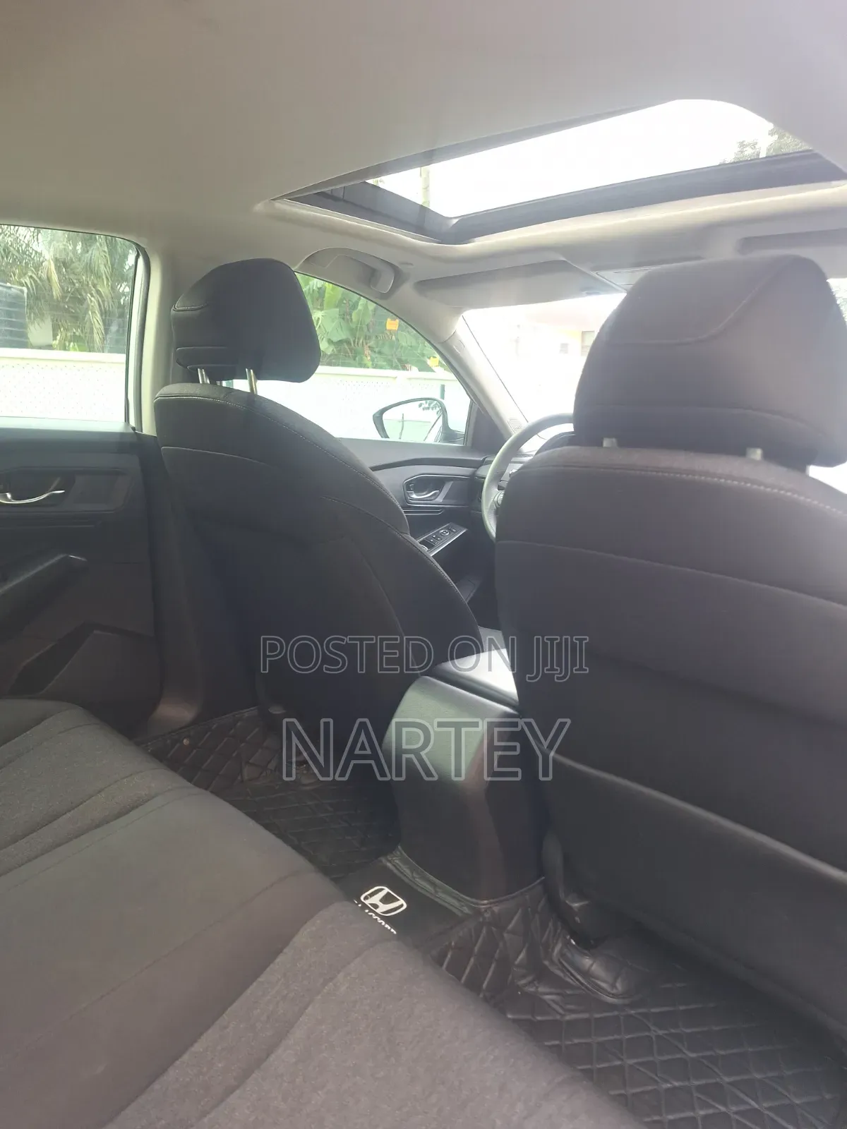 Toyota Corolla LE 4dr Sedan (1.8L 4cyl 4A) 2010 Silver