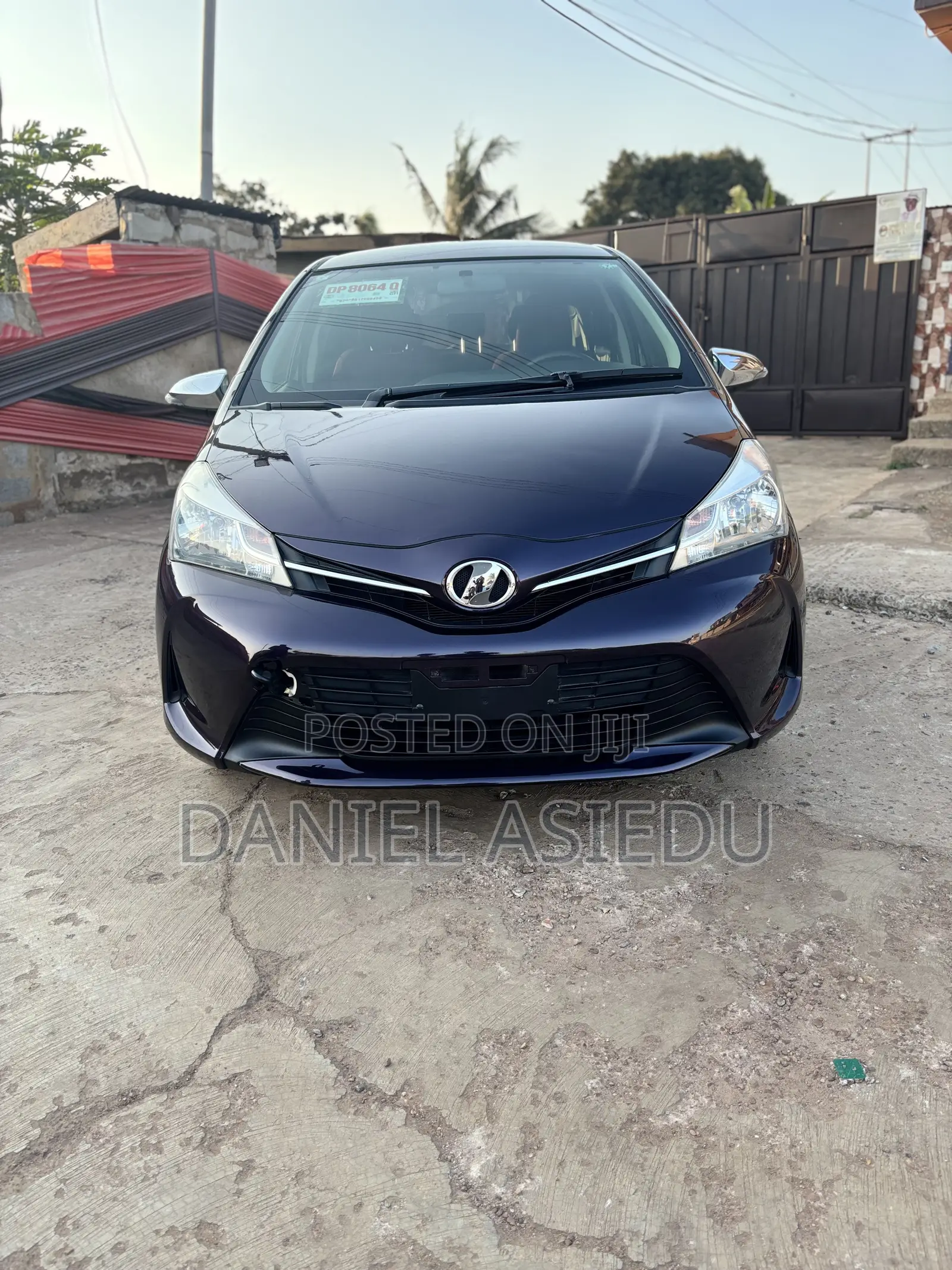 Toyota Vitz 1.3 AWD 3dr 2015 Burgundy