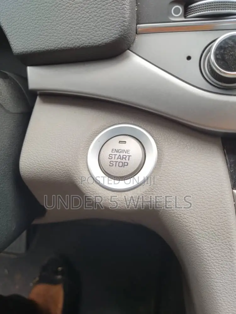 Hyundai Elantra ECO Sedan FWD (1.4L 4cyl 7A) 2017 Beige