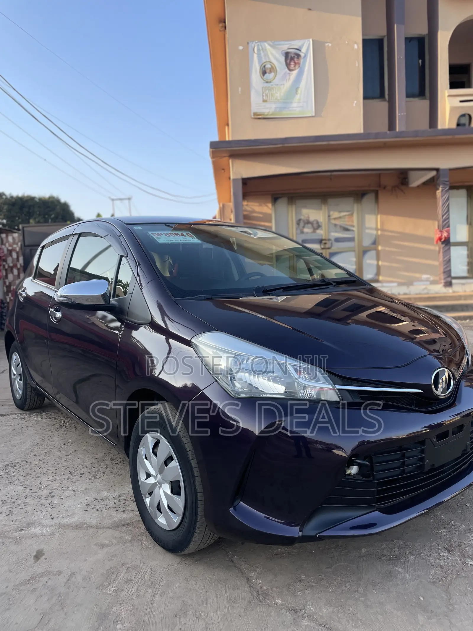 Toyota Vitz 1.3 FWD 5dr 2015 Purple