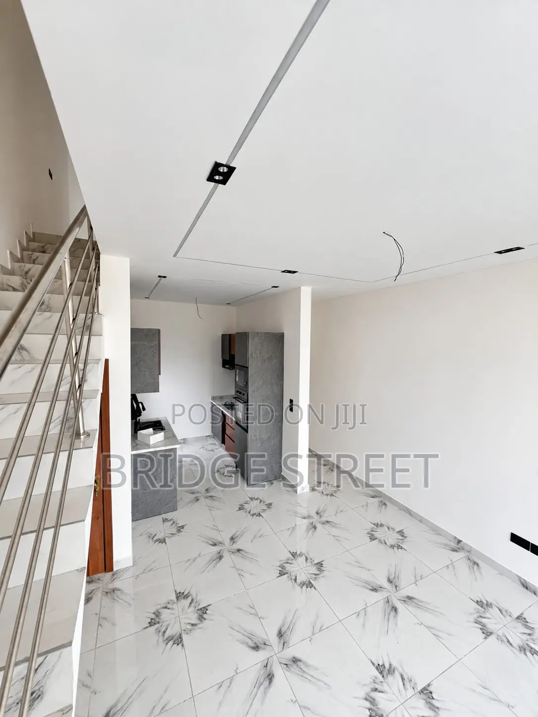 2bdrm Townhouse/Terrace in Neon Boulevard, Nmai-Dzorn for sale