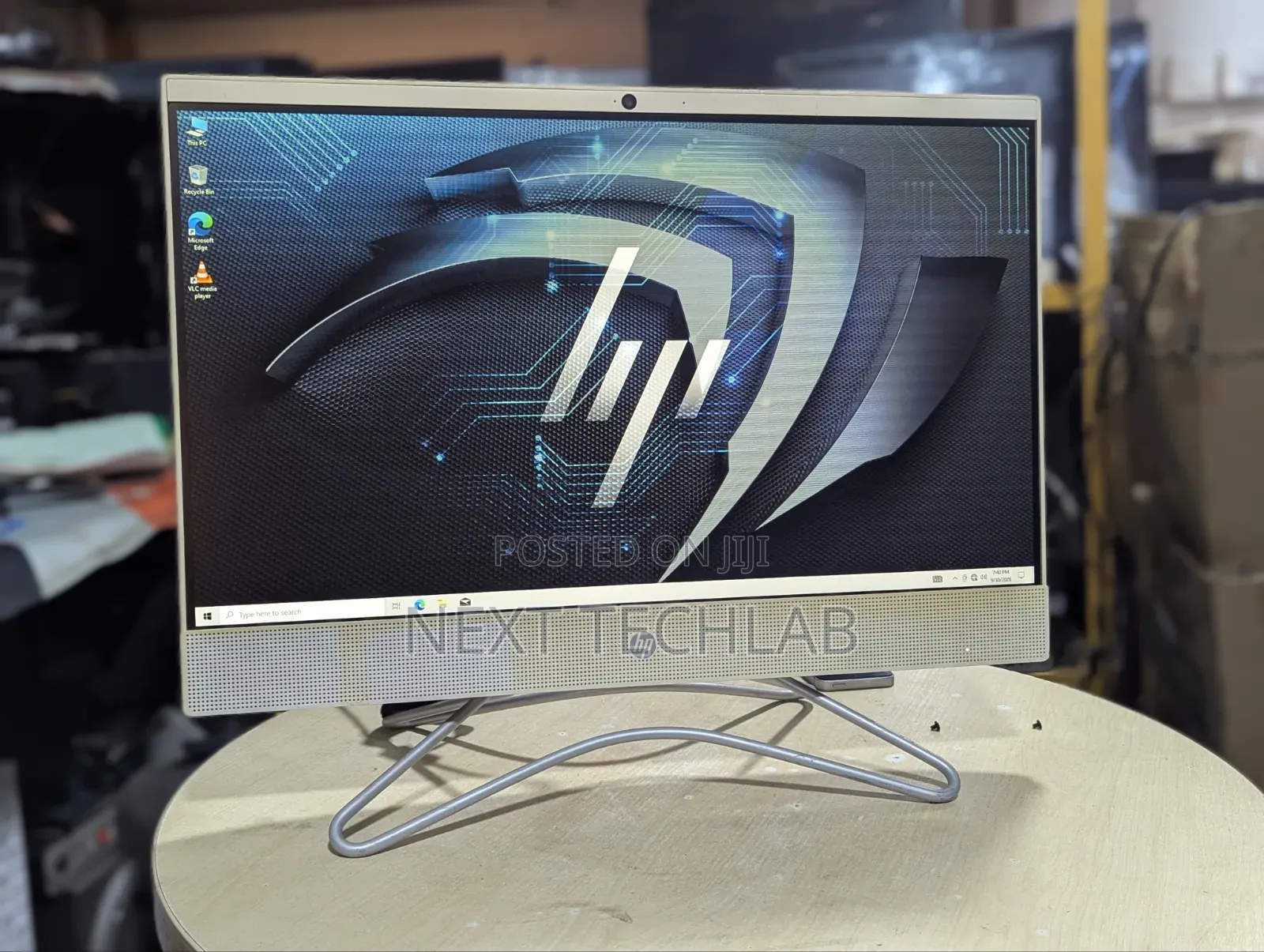 Desktop Computer HP 200 G4 22 All-in-One 8GB AMD A8 SSD 1T