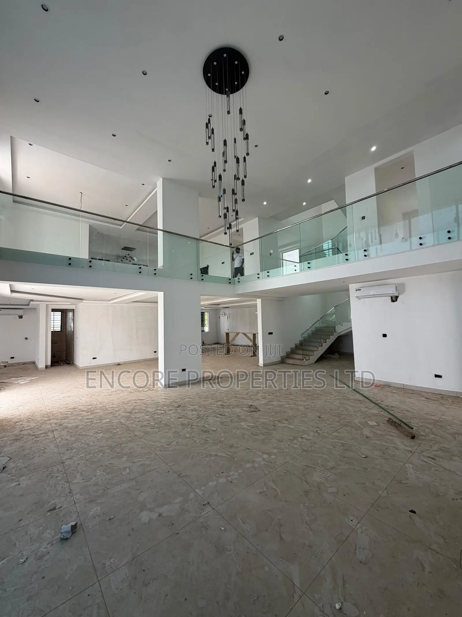 8bdrm House in East Legon for sale