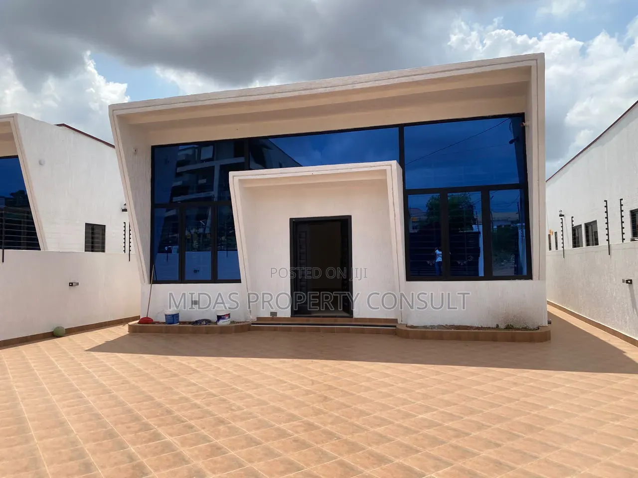 3bdrm House in Oyarifa for sale