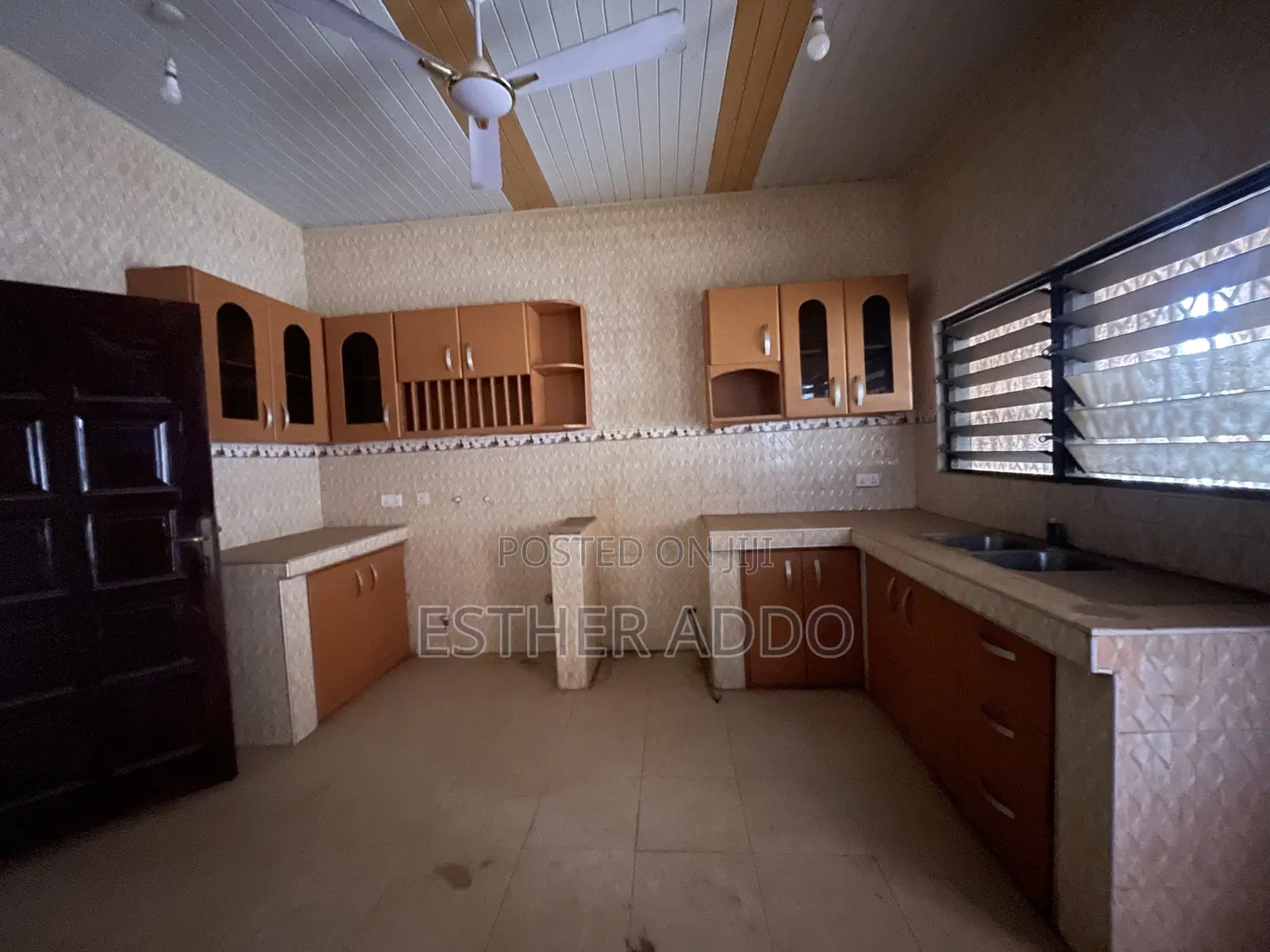2bdrm House in Oyarifa Mall Area for rent