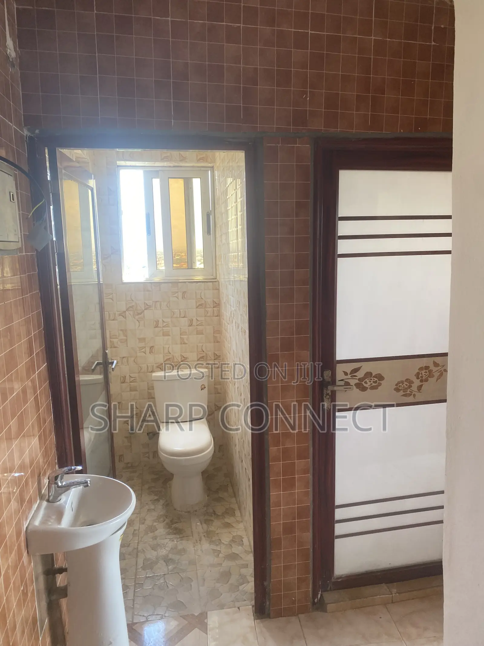 2bdrm Apartment in Sharp-Connect., Toll Booth for rent