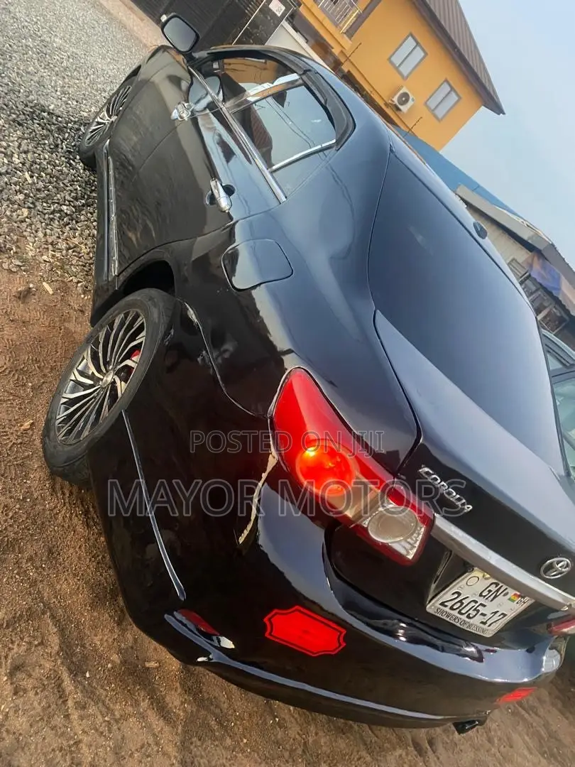Toyota Corolla LE Special Edition 4dr Sedan (1.8L 4cyl 4A) 2013 Black