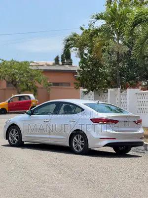 Hyundai Elantra SEL 2018 Silver