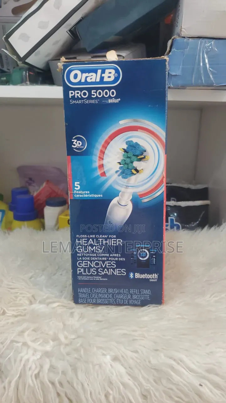 Oral-B Pro 5000 SmartSeries Rechargeable Toothbrush, Powered by Braun.