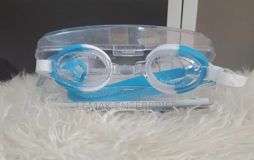 Anti-Fog UV Protection HD Lenses Swimming Goggles