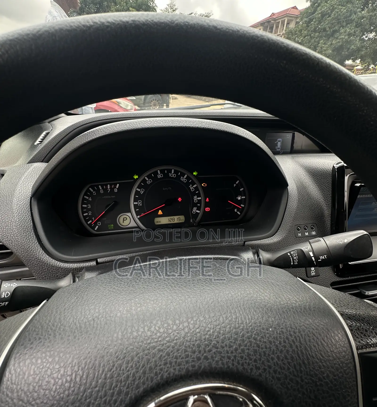 Toyota Voxy X 4WD 7-Seater 2015 Black