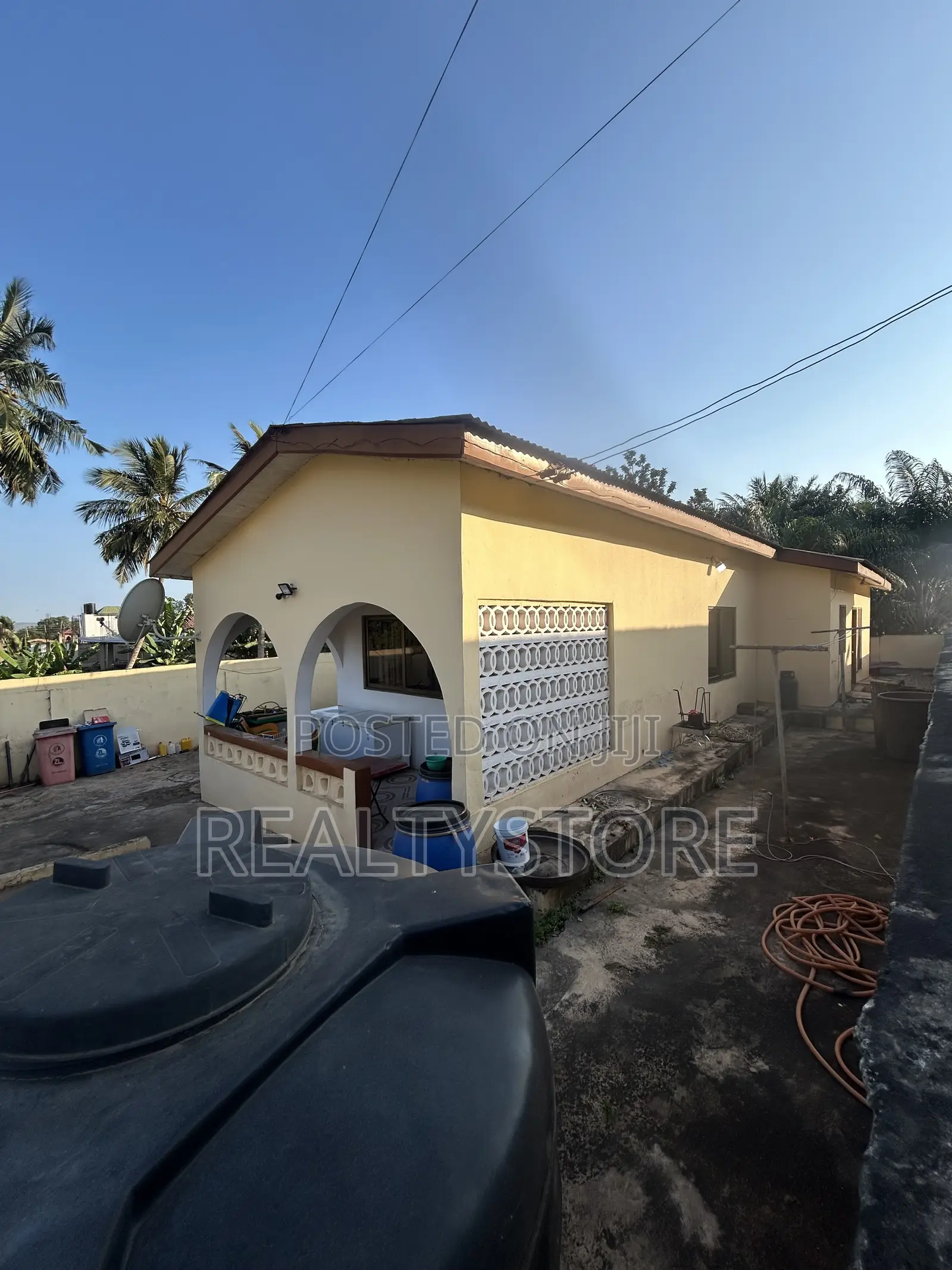 2bdrm House in Ashongman Estate, Accra Metropolitan for sale