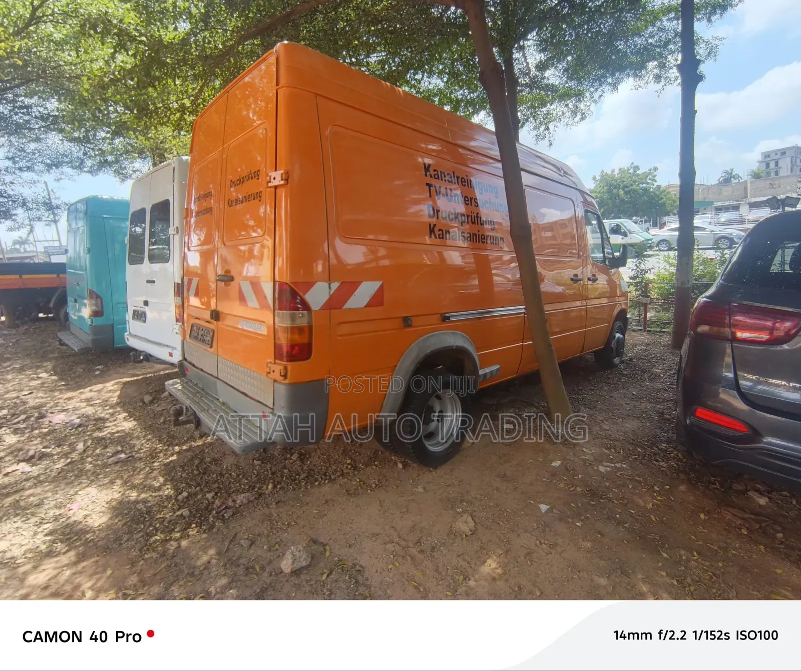 Mercedes-Benz Sprinter 2000 Orange