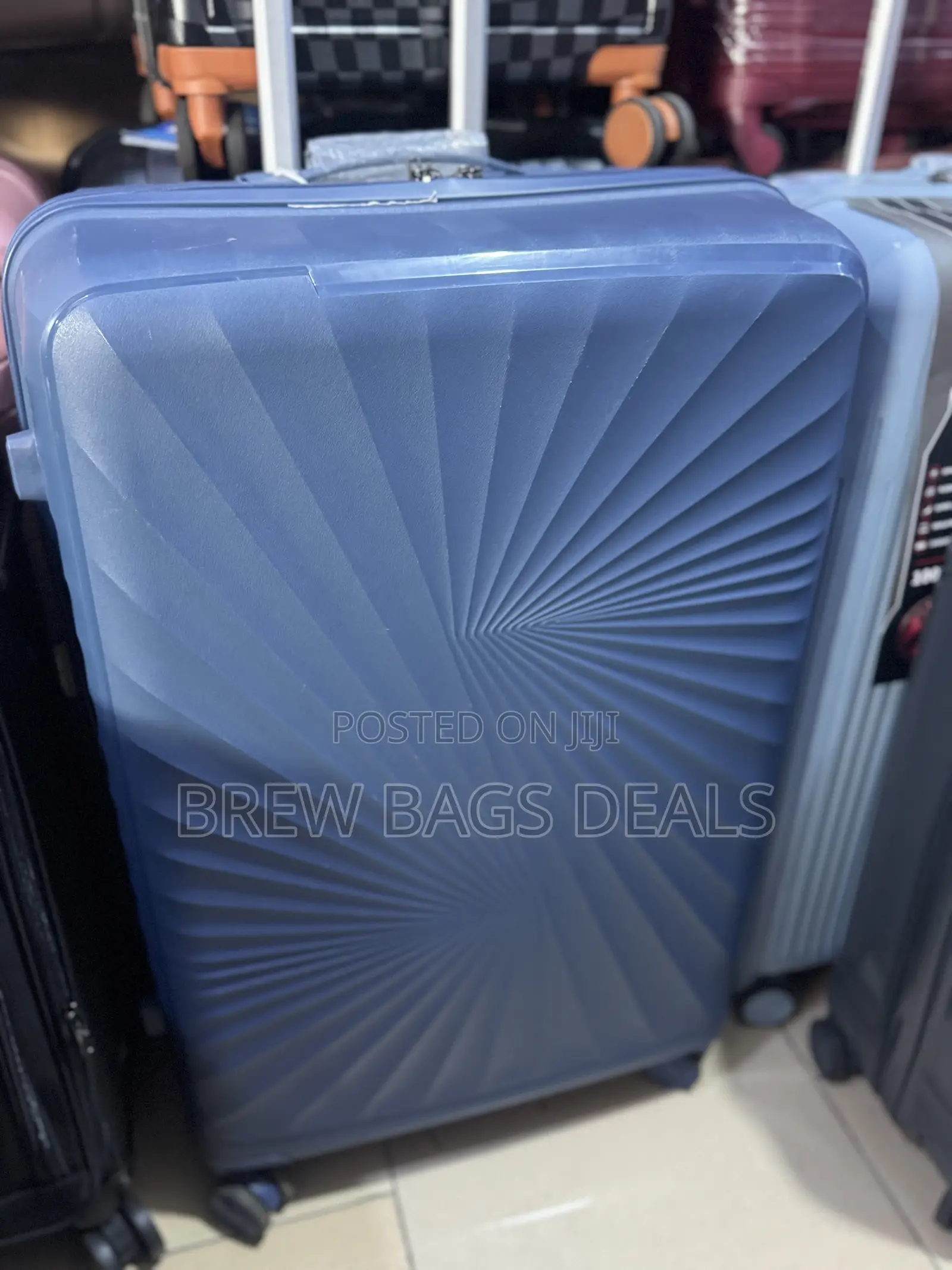 Premium Quality Unicross 28 Inches Large Size Unbreakable Bag.