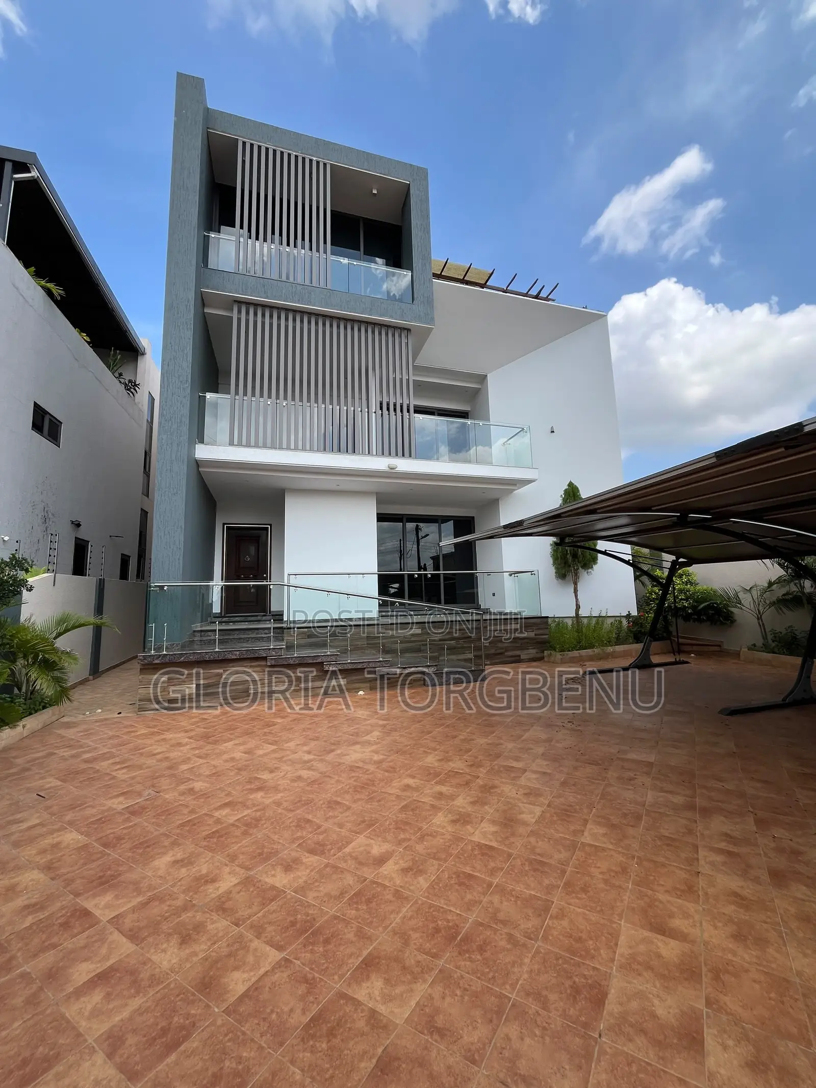 5bdrm Penthouse in East Legon for rent