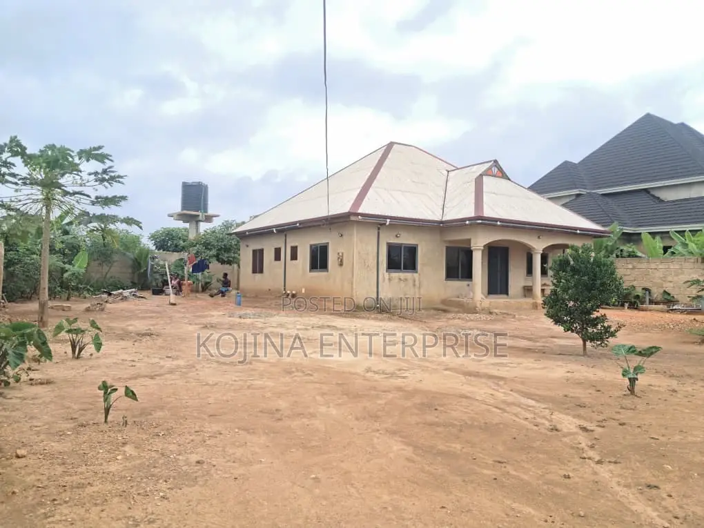 4bdrm House in Ampabame No2, Atwima Kwanwoma for sale