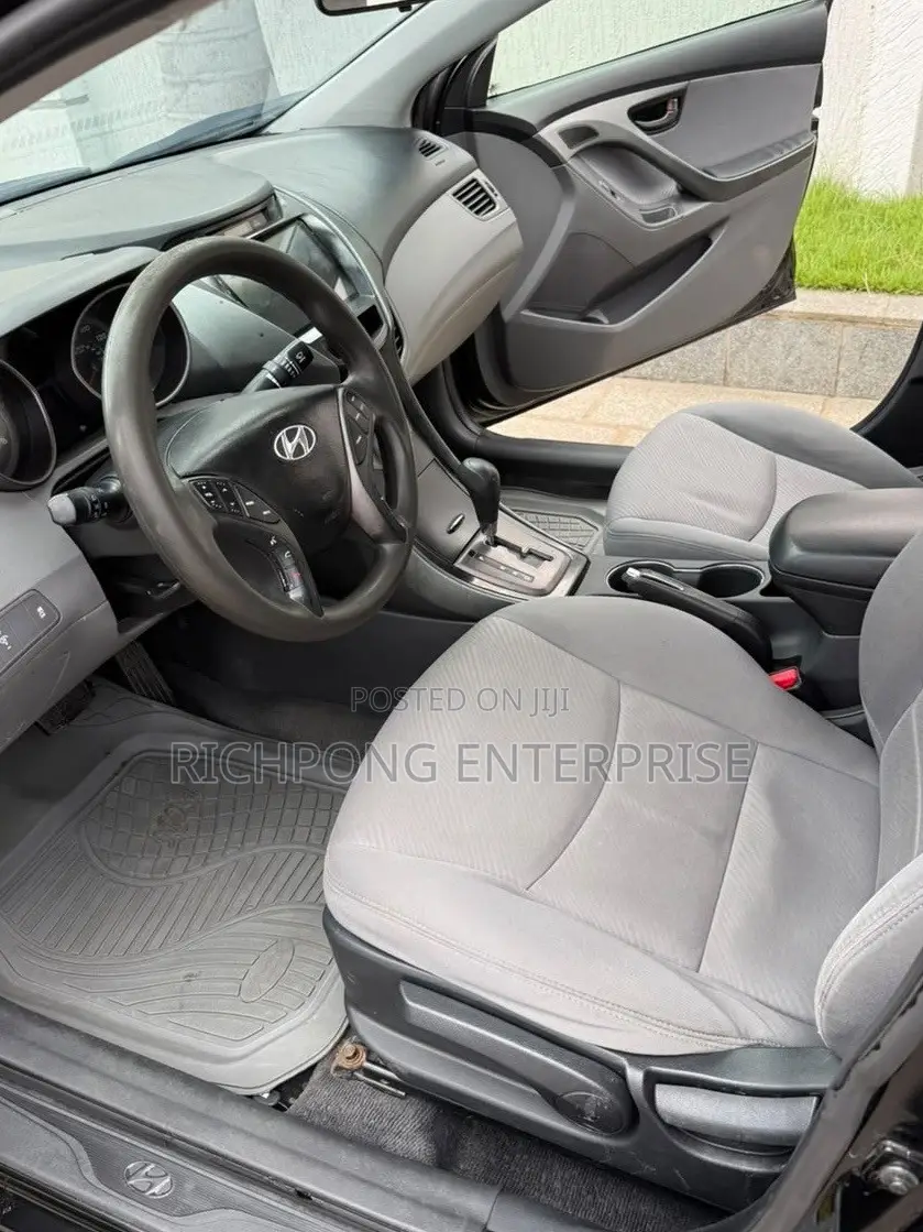 Hyundai Elantra GLS Sedan FWD (1.8L 4cyl 6A) 2013 Black