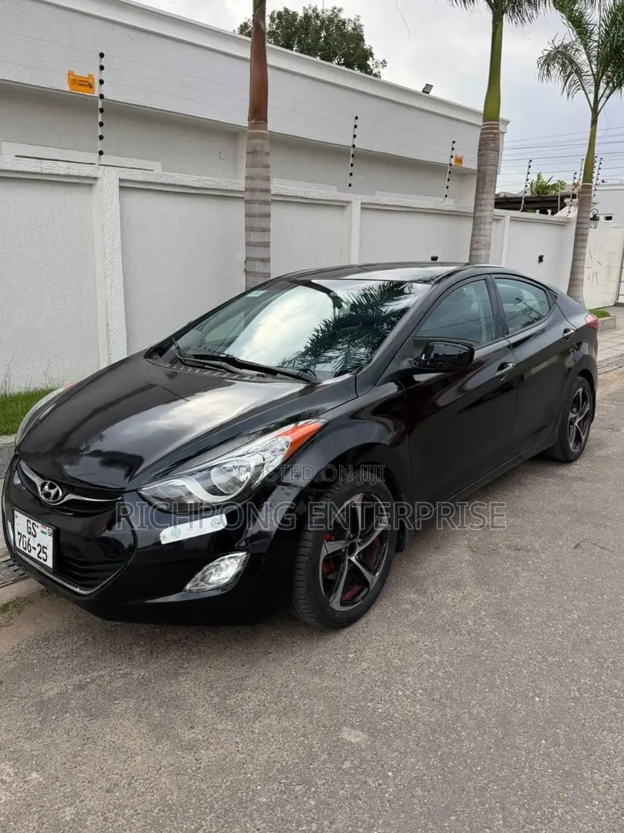 Hyundai Elantra GLS Sedan FWD (1.8L 4cyl 6A) 2013 Black