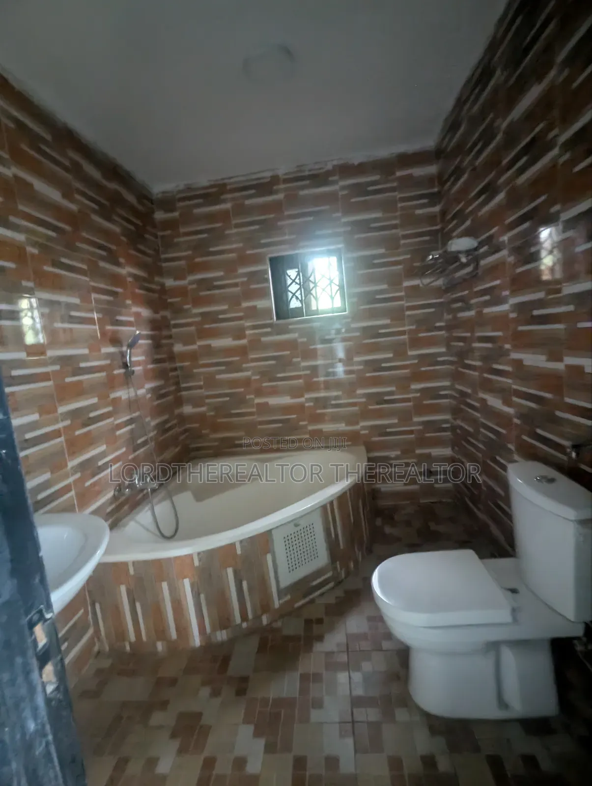 2bdrm Apartment in Pokuase for rent