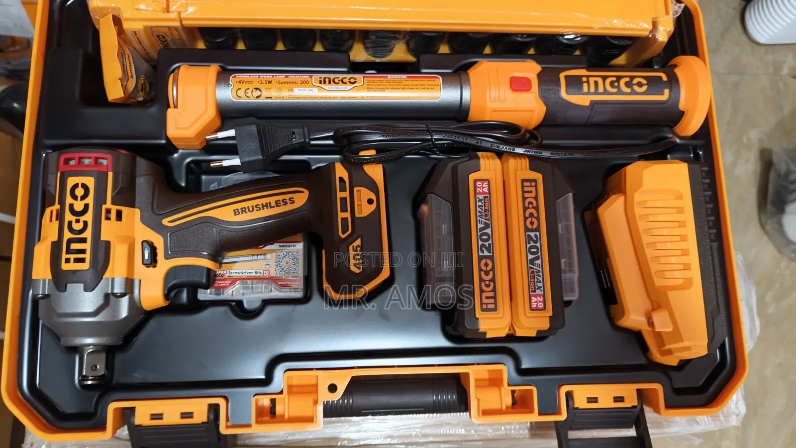 405Nm Cordless Impact Wrench 20V With a 10PCs Socket Set - COSLI23056