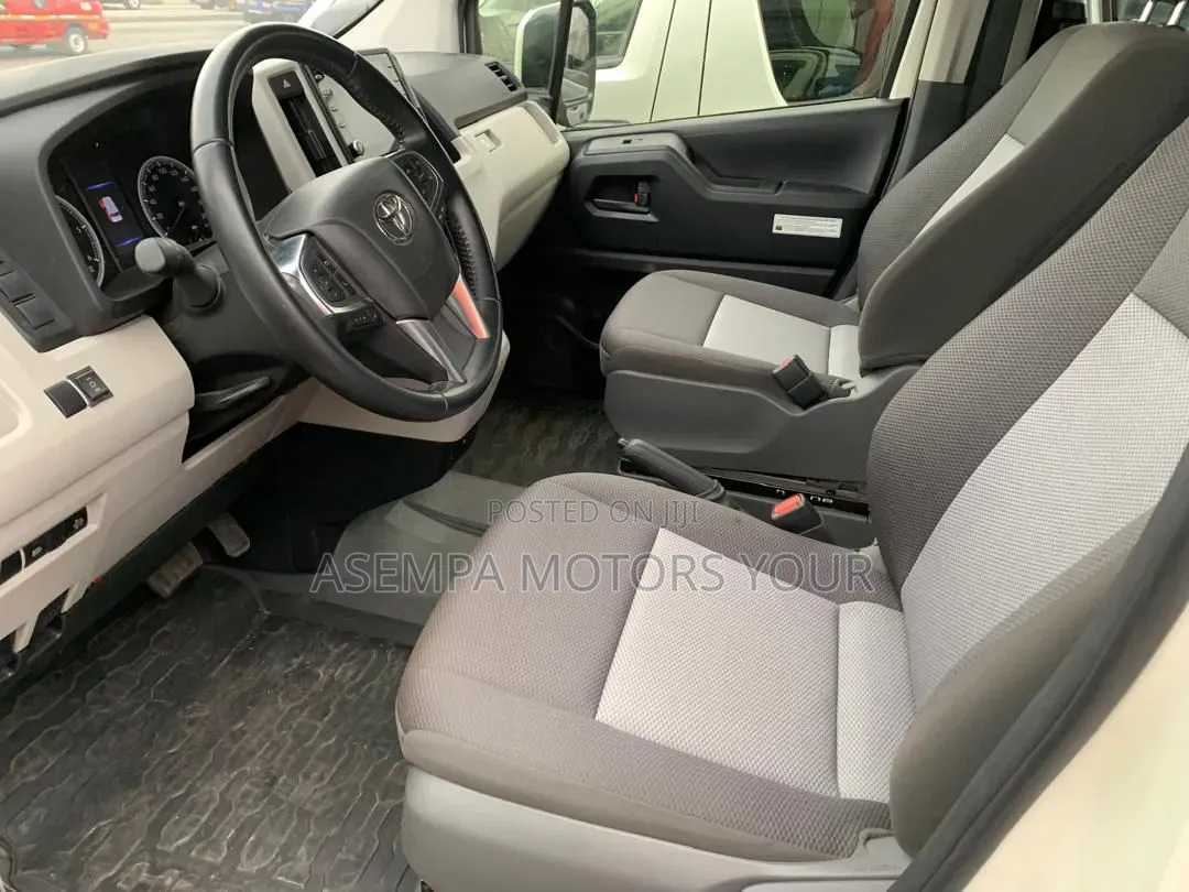 Toyota HiAce 2020 White