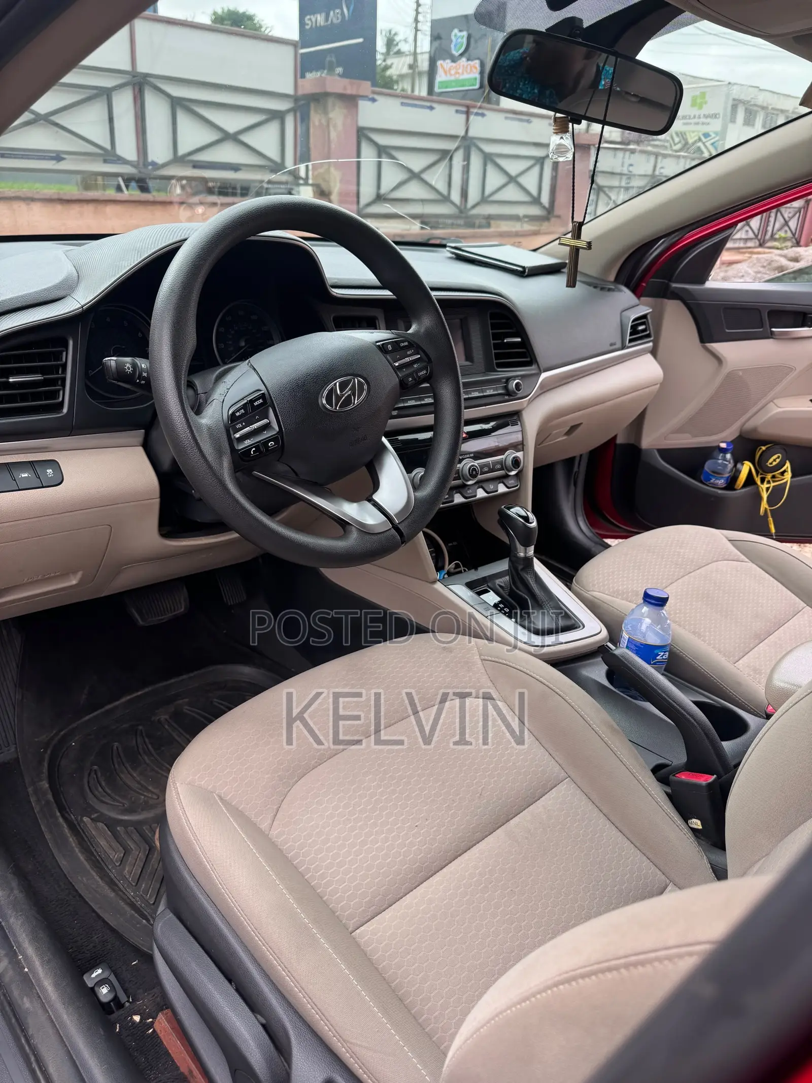 Hyundai Elantra SE 2019 Red