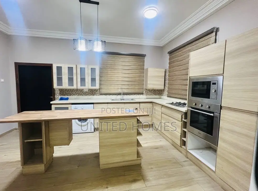 4bdrm House in West Legon for rent