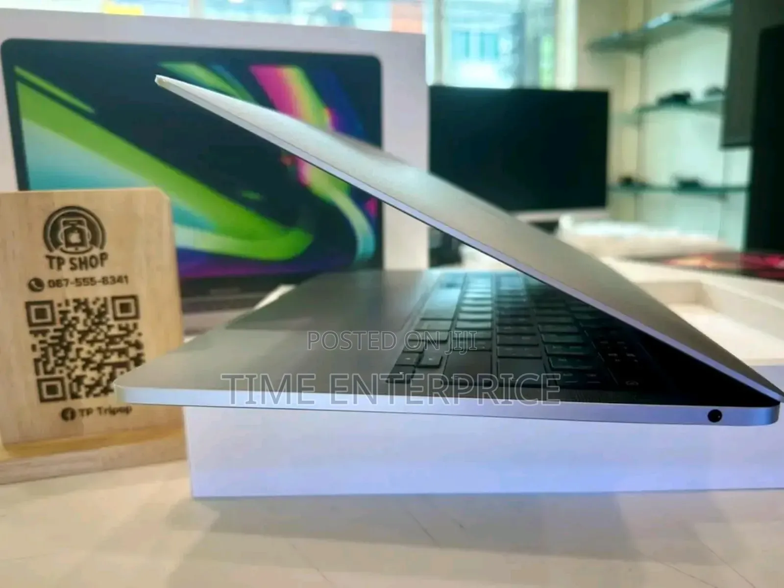 New Laptop Apple MacBook Pro 2020 M1 16GB Apple M1 SSD 512GB