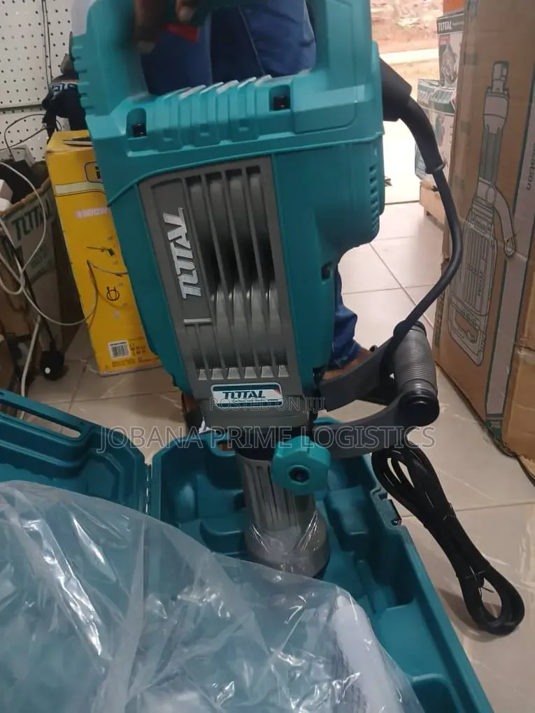 Total 1700w Demolition Breaker