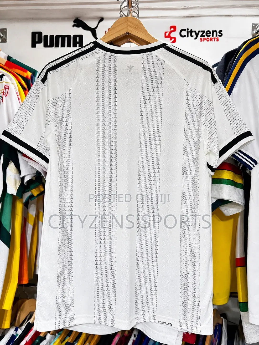 Eintracht Frankfurt Home Kit
