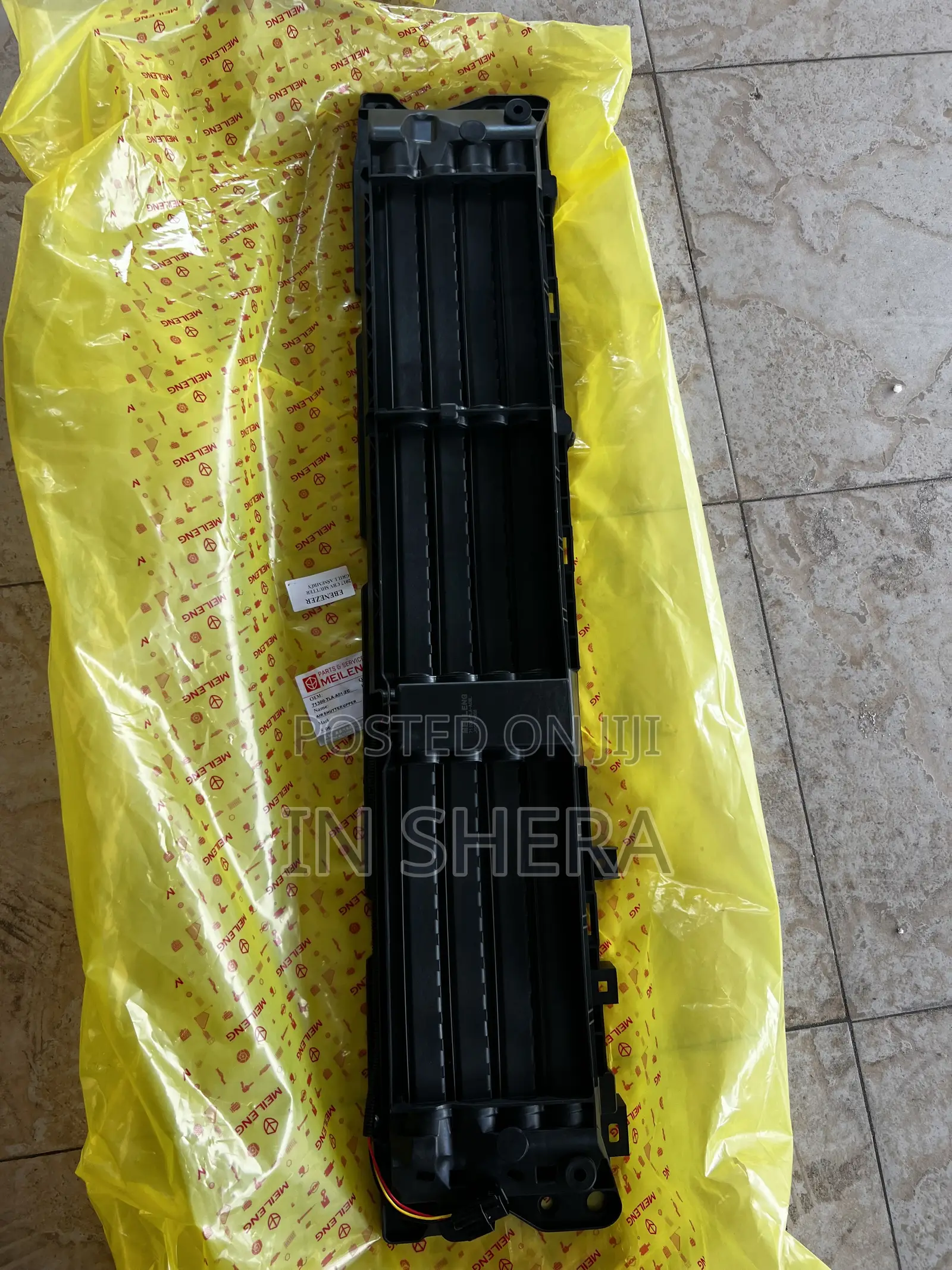 Honda CRV Shutter Grill With Moto 2017 2018 2019 2020 2021 2022