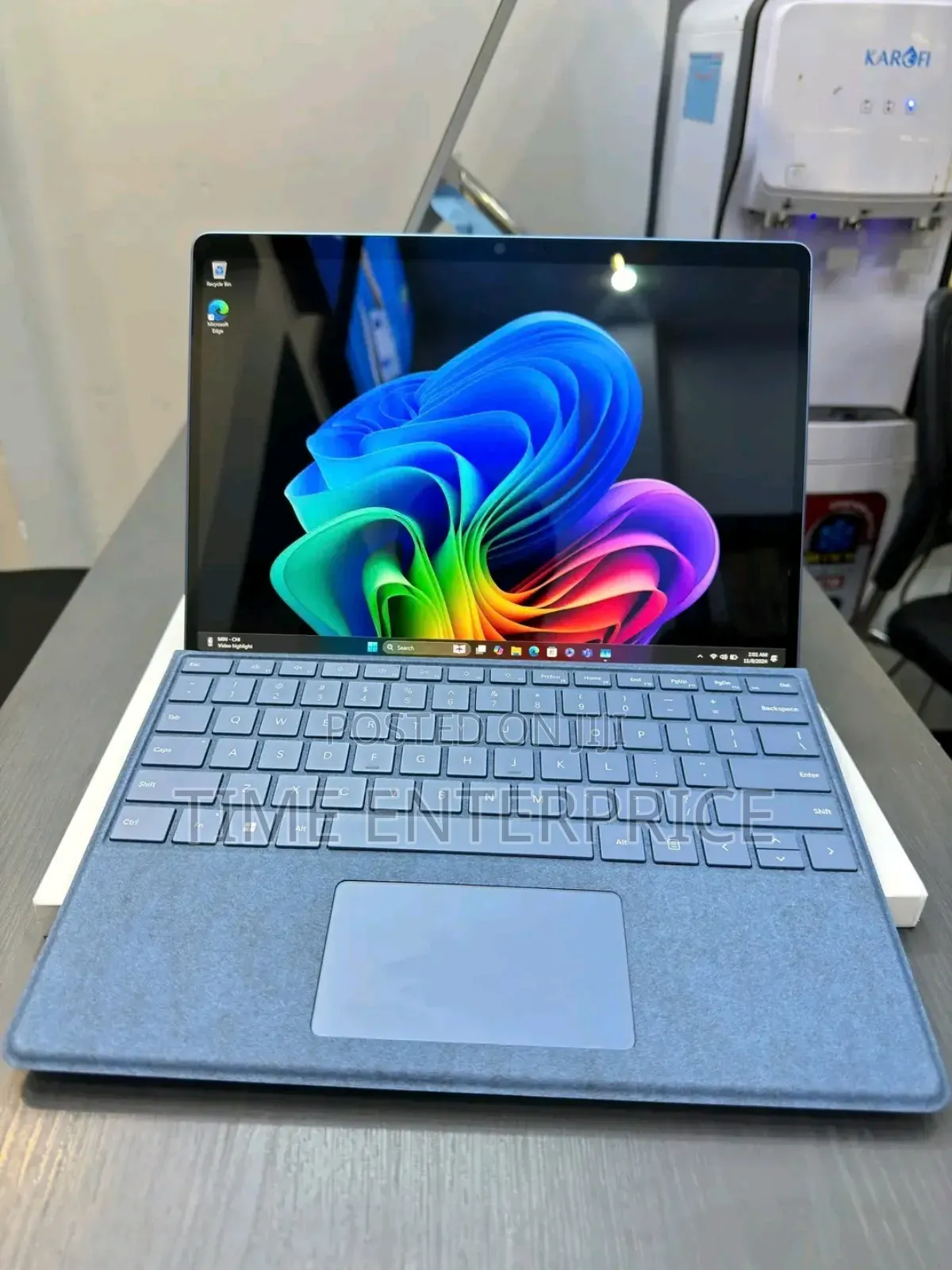 New Laptop Microsoft Surface Pro 8 16GB Intel Core i7 SSD 512GB