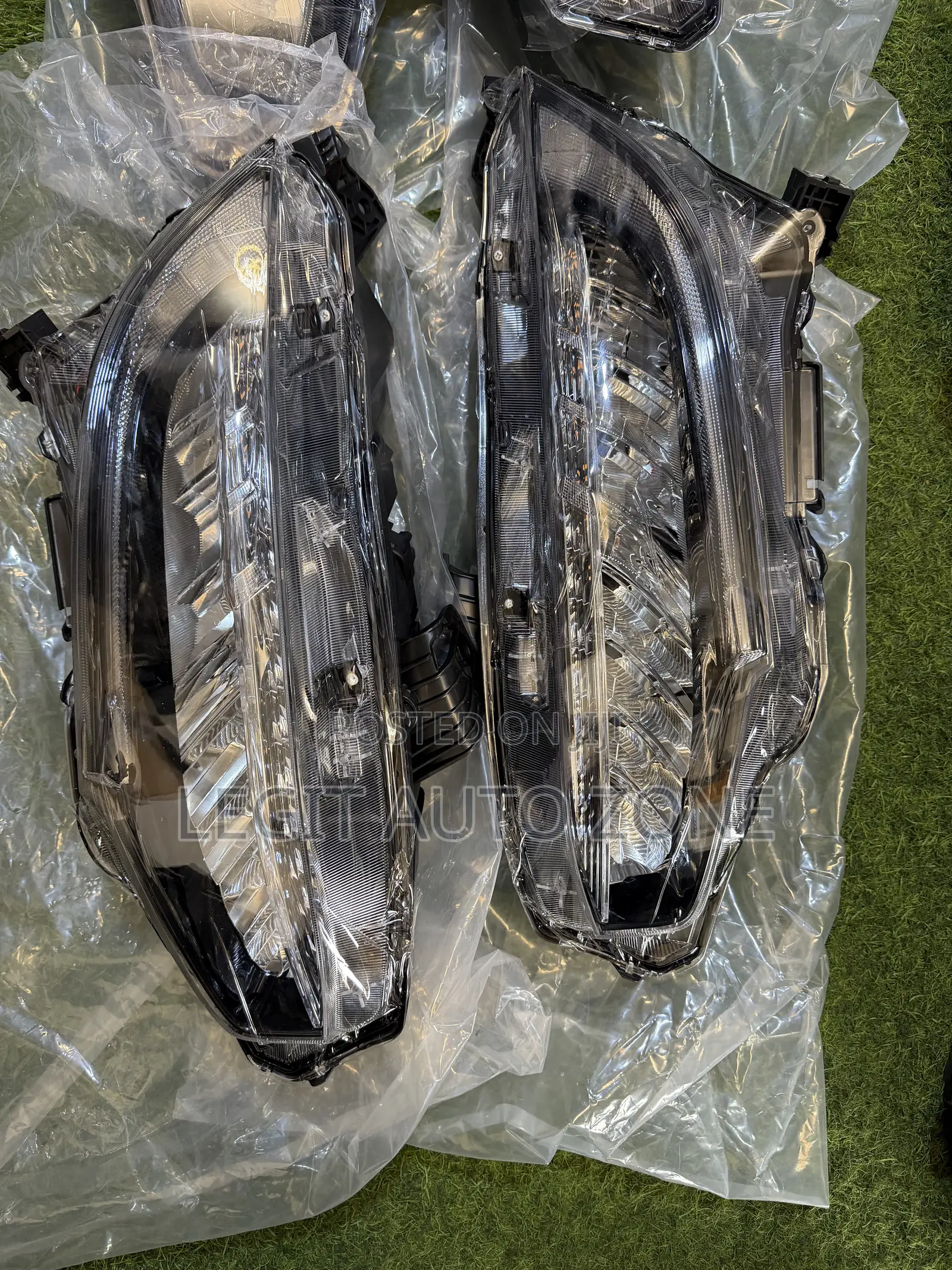 Honda Accord 2019,2020,2018,2017,2016,Headlight LED Available