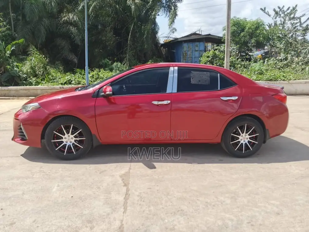 Toyota Corolla 2017 Red